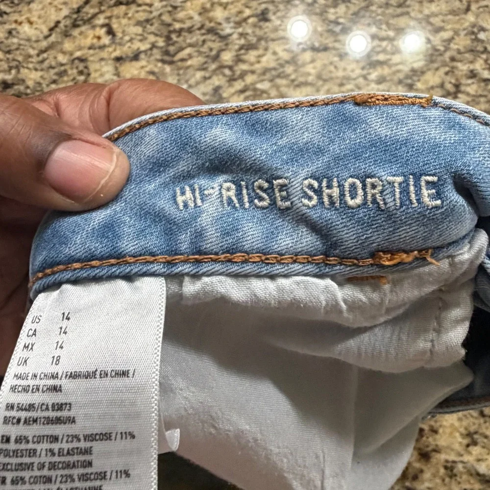 American Eagle Hi-Rise Shortie Light Wash Super Stretch Denim Shorts Size 14